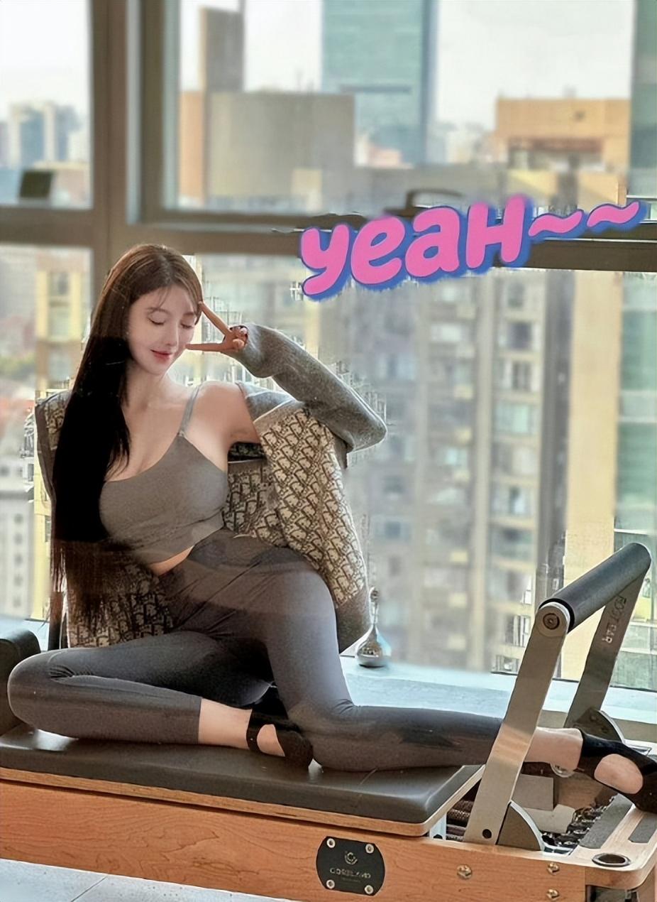 叶珂大量私密照曝光！泳装、透视装，胸大到托不住，黄晓明有福了