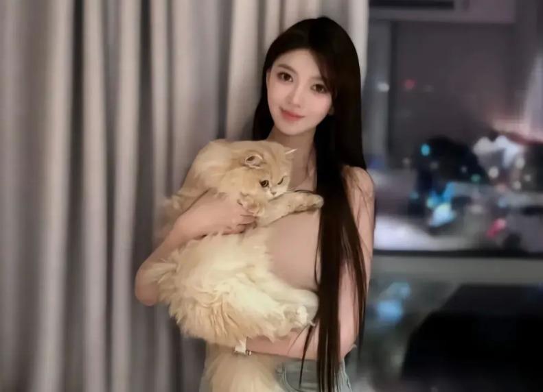 前夫哥一夜连放三记猛锤，叶珂“名媛”变浪女？黄晓明颜面扫地！