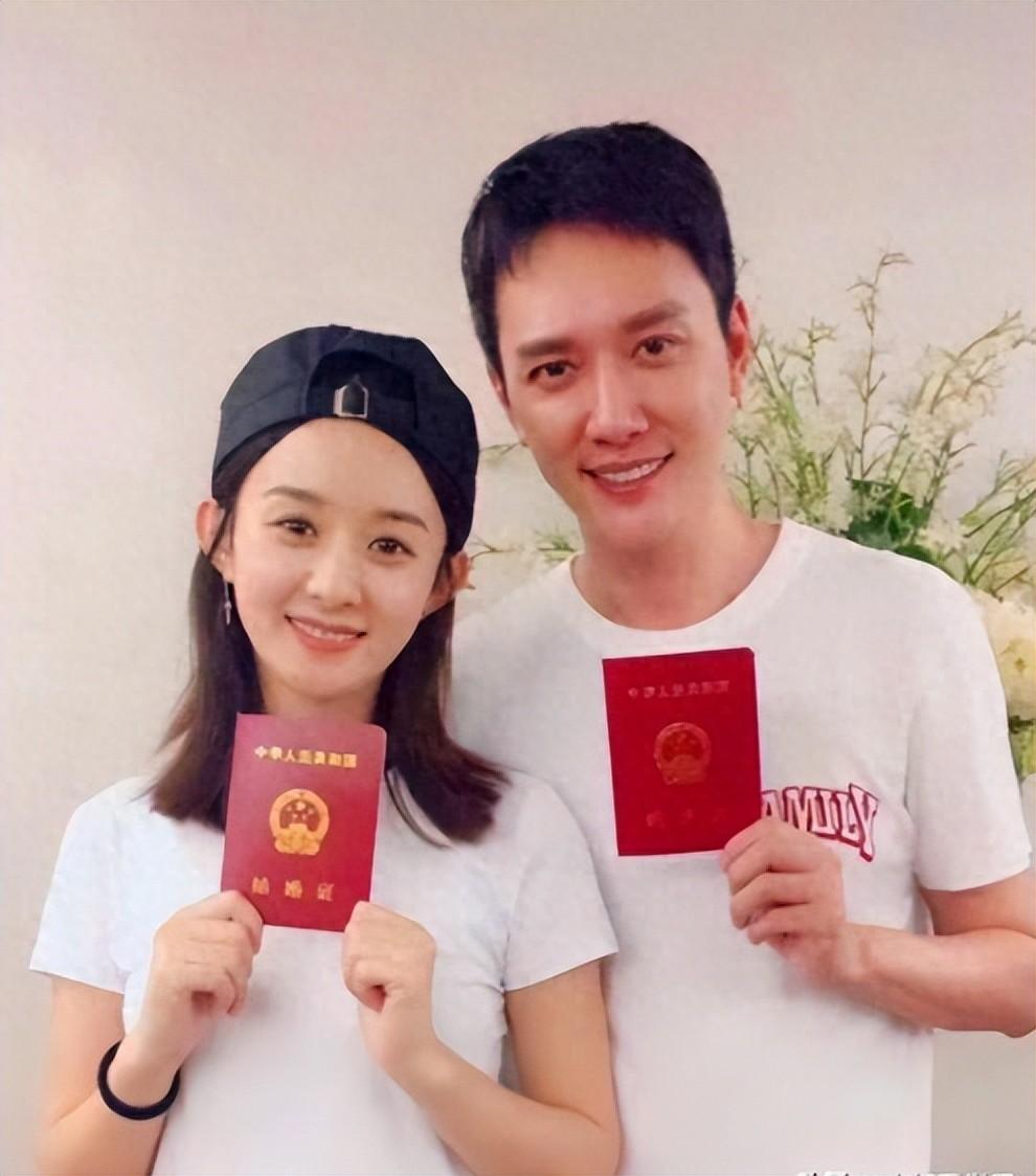 离婚3年后！37岁赵丽颖深夜发文，高调宣布喜讯，终于等到这一天