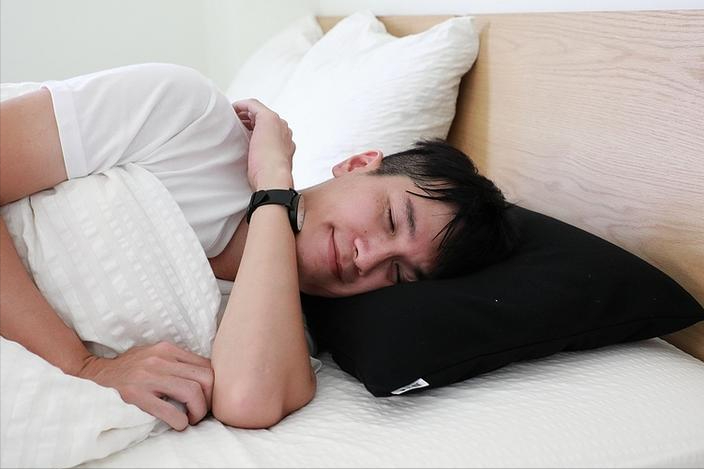 研究发现：一旦吃上降压药，这2件事就别再做了，反而会害了自己