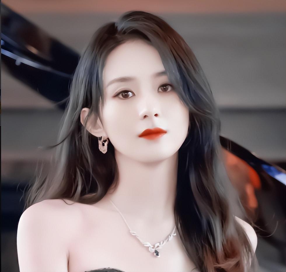 离婚3年后！37岁赵丽颖深夜发文，高调宣布喜讯，终于等到这一天