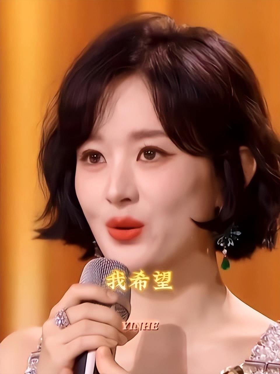 离婚3年后！37岁赵丽颖深夜发文，高调宣布喜讯，终于等到这一天