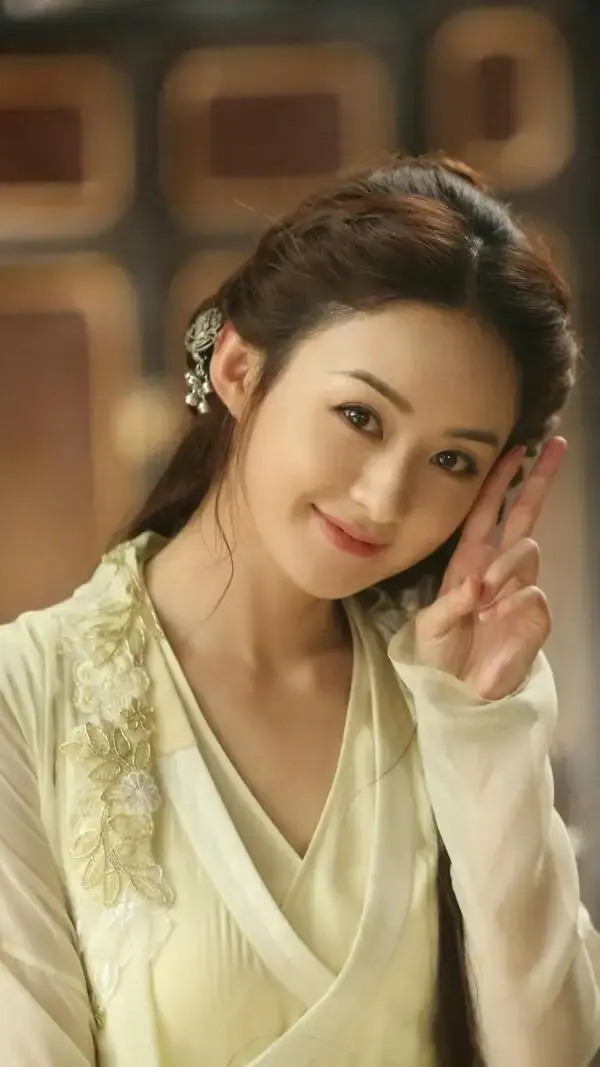 离婚3年后！37岁赵丽颖深夜发文，高调宣布喜讯，终于等到这一天