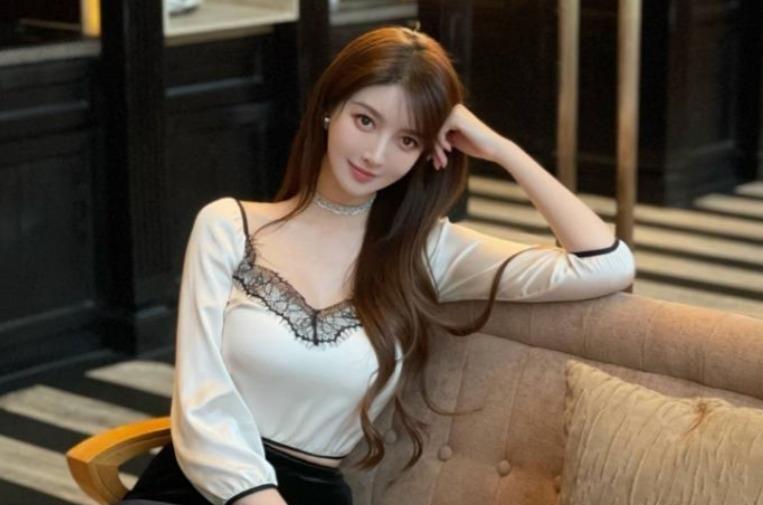 前夫哥一夜连放三记猛锤，叶珂“名媛”变浪女？黄晓明颜面扫地！