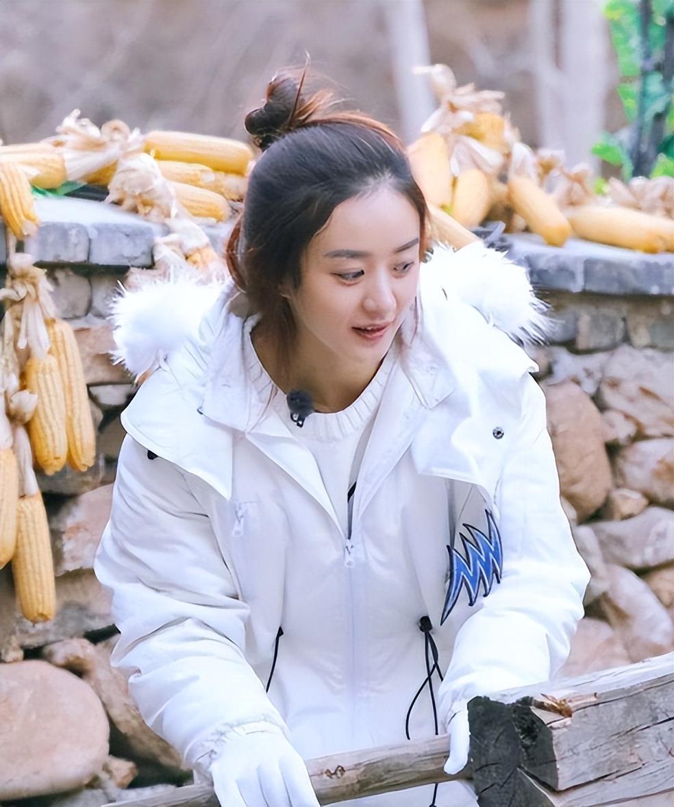 离婚3年后！37岁赵丽颖深夜发文，高调宣布喜讯，终于等到这一天