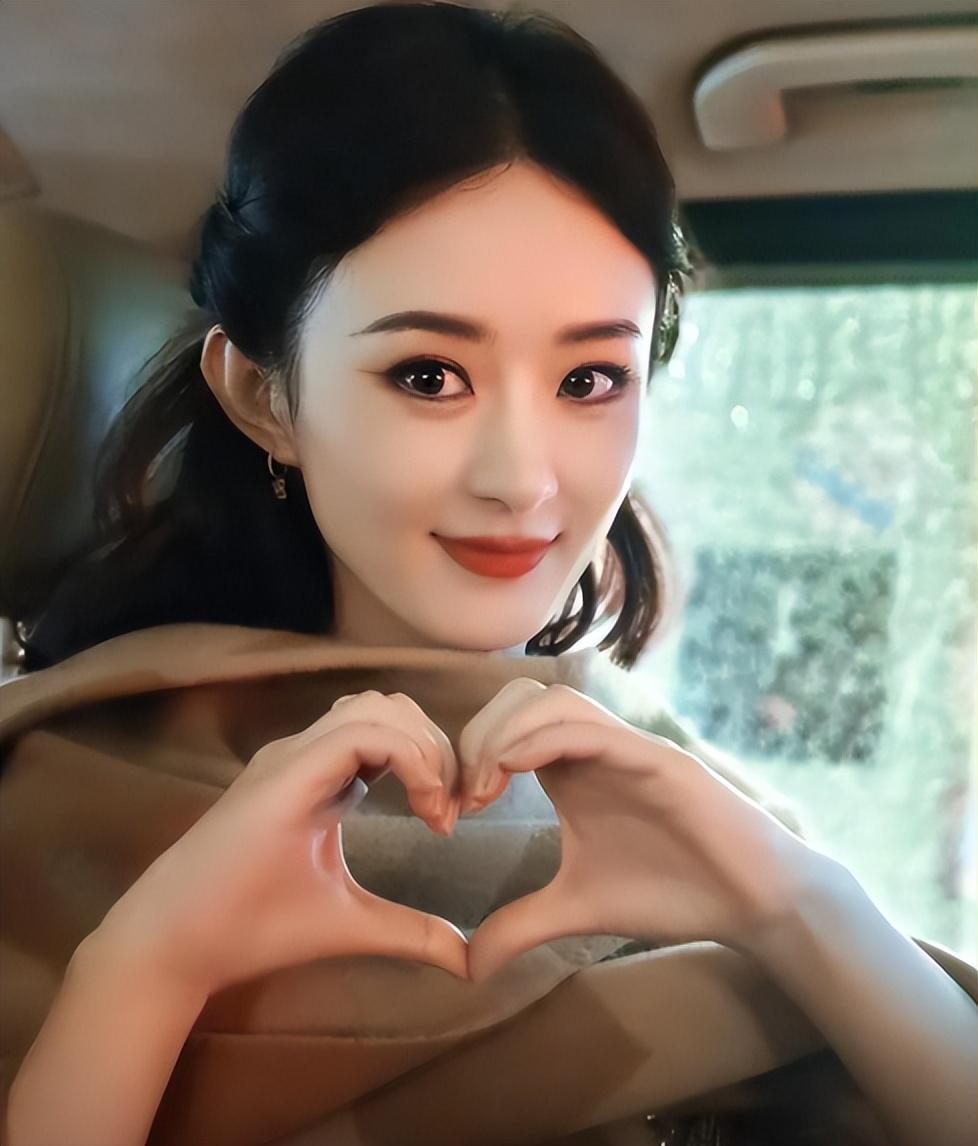 离婚3年后！37岁赵丽颖深夜发文，高调宣布喜讯，终于等到这一天