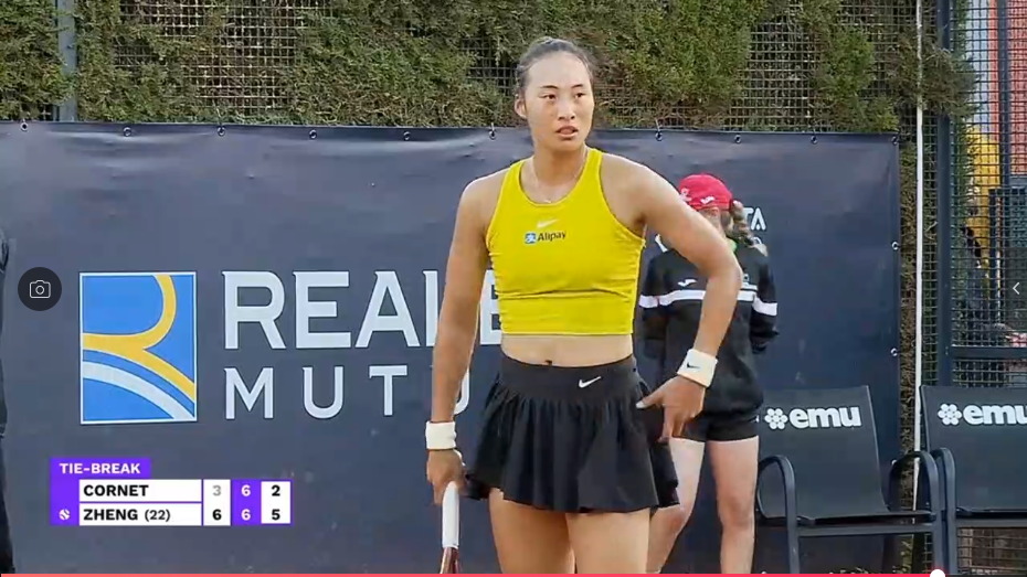 22岁郑钦文穿紧身裤被热议，网友直呼羞耻感满满